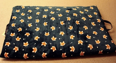 Reiseliege, grün mit Füchsen