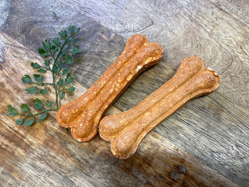 Kauknochen mit Süßkartoffel